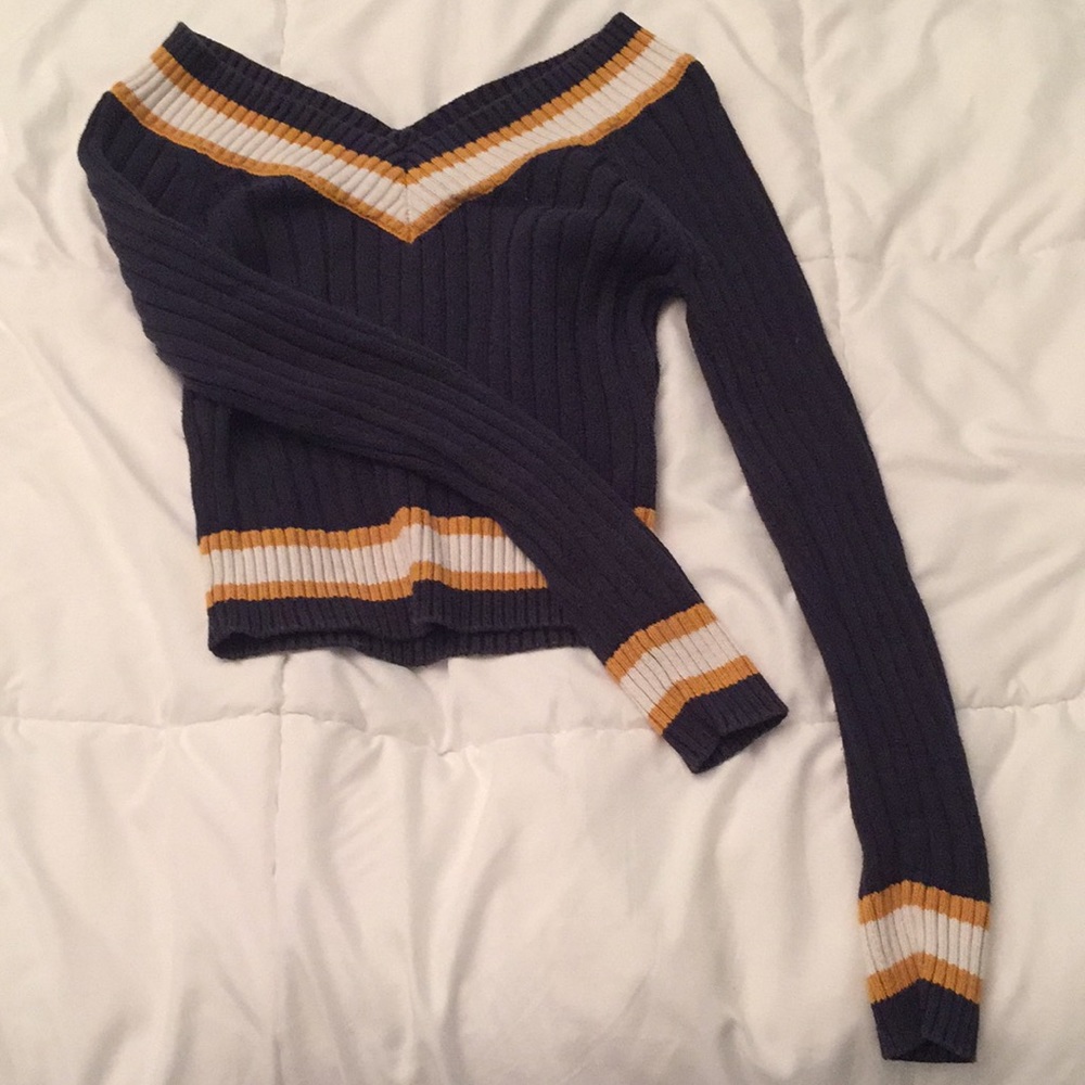 crop sweater in navy and yellow